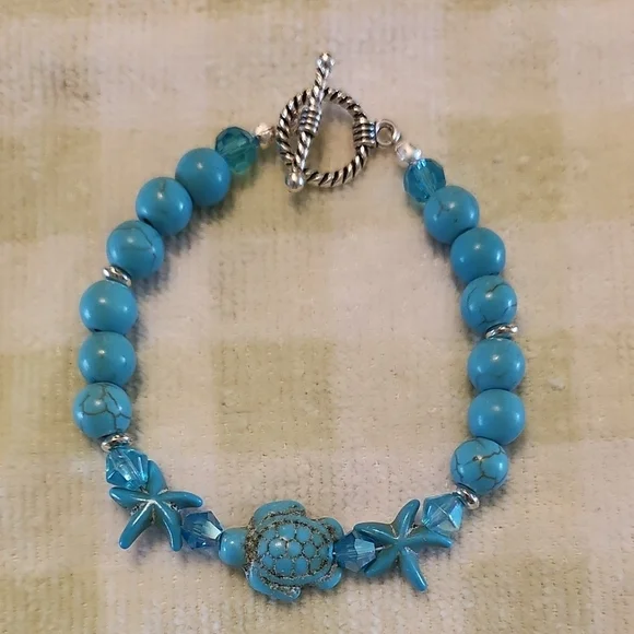 Chic Turquoise Beaded Bracelet with Star & Turtle Charms! - Picture 1 of 1